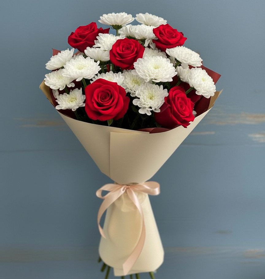 Букет цветов из: Розы и Хризантемы в Новом Маяке