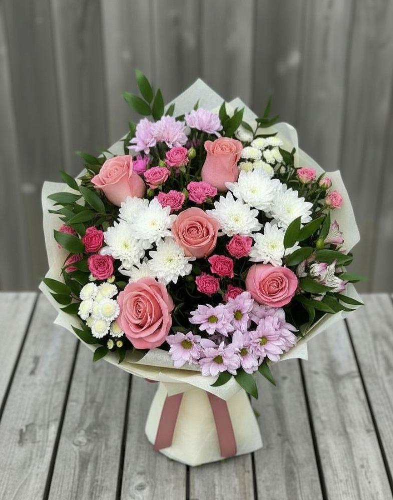 Букет цветов из: Альстромерии, Гвоздики, Розы и Хризантемы в Новом Маяке