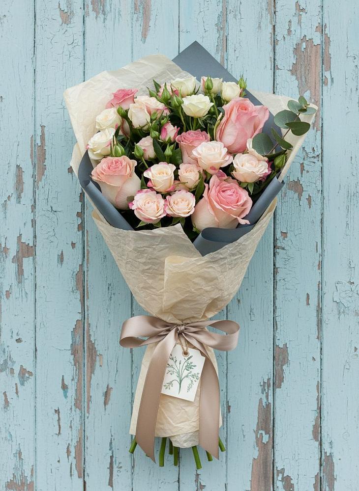 Букет цветов из: Розы в Новом Маяке