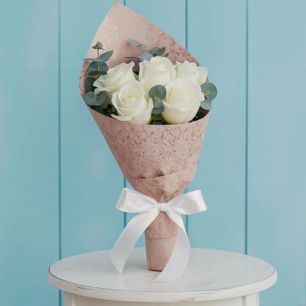 Букет цветов из: Розы в Новом Маяке