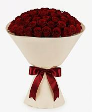 Букет 101 Бордовая роза Блэк Бакарра в Новом Маяке