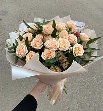 Букет Кремовые розы Латте в Новом Маяке