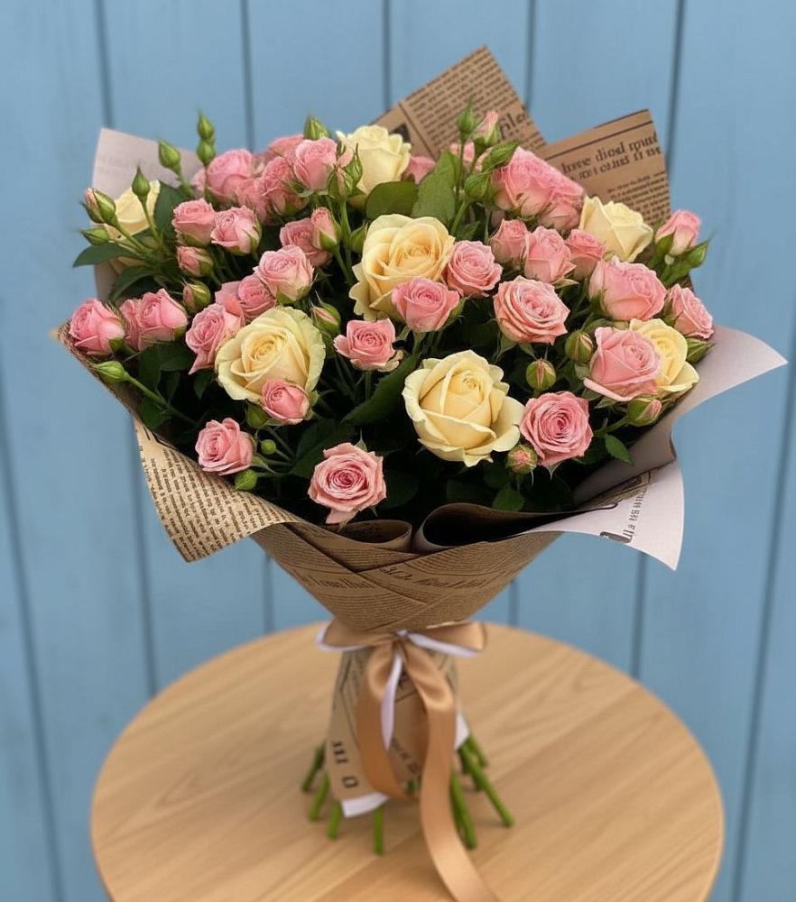 Букет цветов из: Розы в Новом Маяке