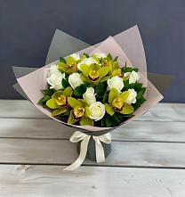 Букет цветов из:  Орхидеи и Розы в Новом Маяке