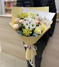 Букет цветов из:  Альстромерии, Розы и Хризантемы в Новом Маяке