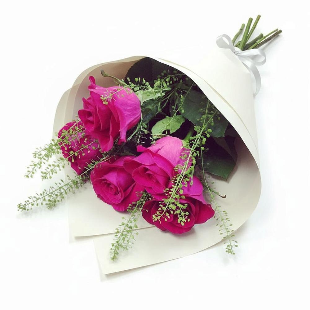 Букет цветов из: Розы в Новом Маяке