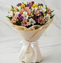 Букет цветов из:  Альстромерии в Новом Маяке
