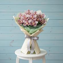 Букет цветов из:  Орхидеи и Розы в Новом Маяке