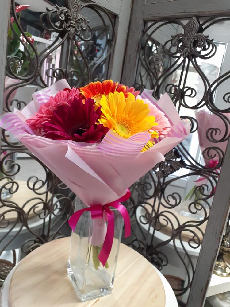 Букет цветов из: Герберы в Новом Маяке