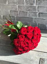 Красные розы Фридом в Новом Маяке Букет Красные розы Фридом в Новом Маяке