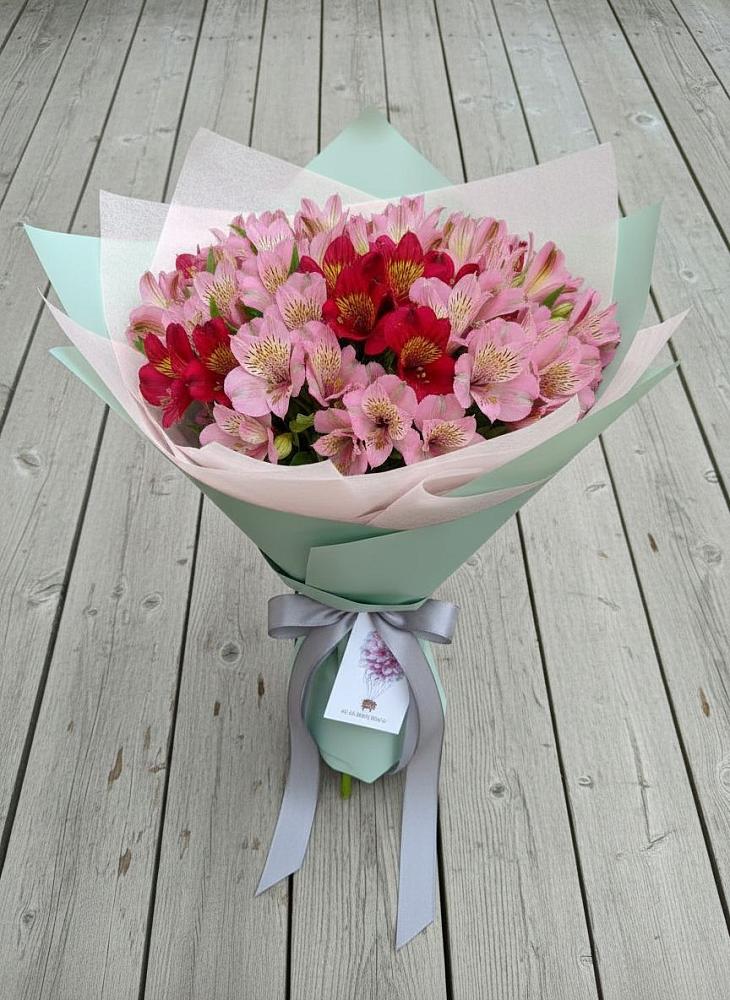 Букет цветов из: Альстромерии в Новом Маяке
