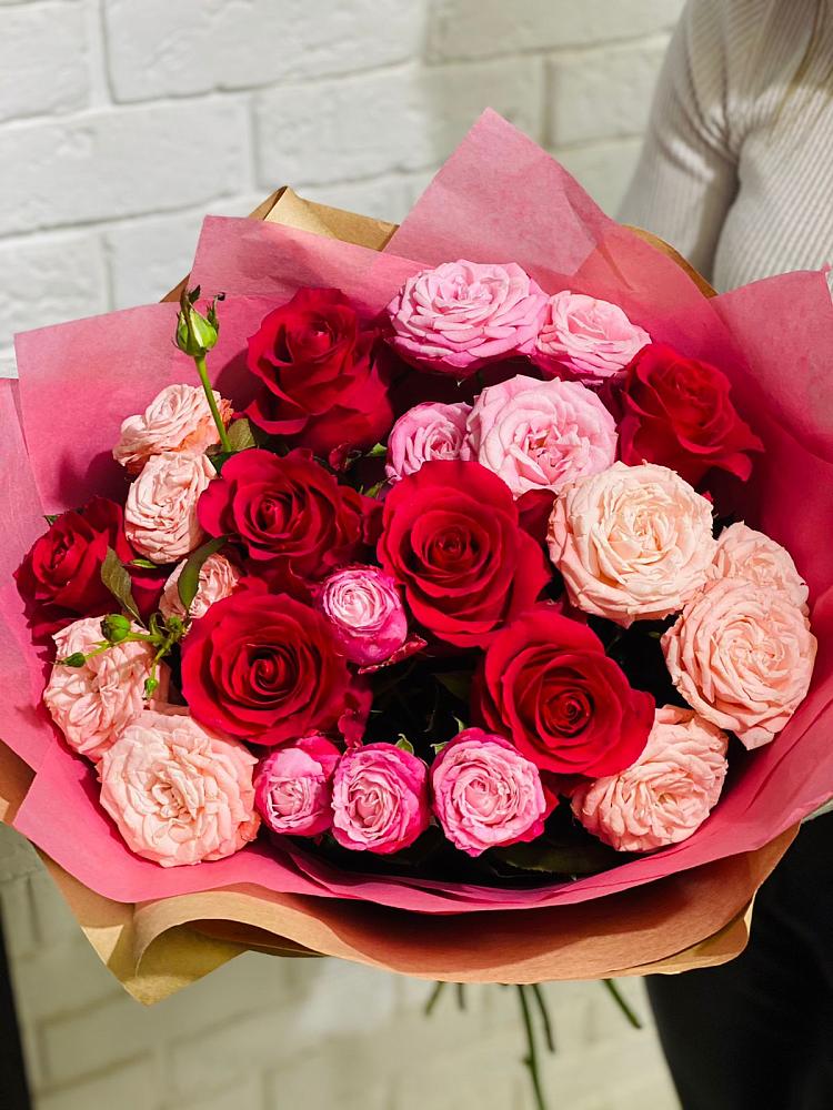 Букет цветов из: Розы в Новом Маяке