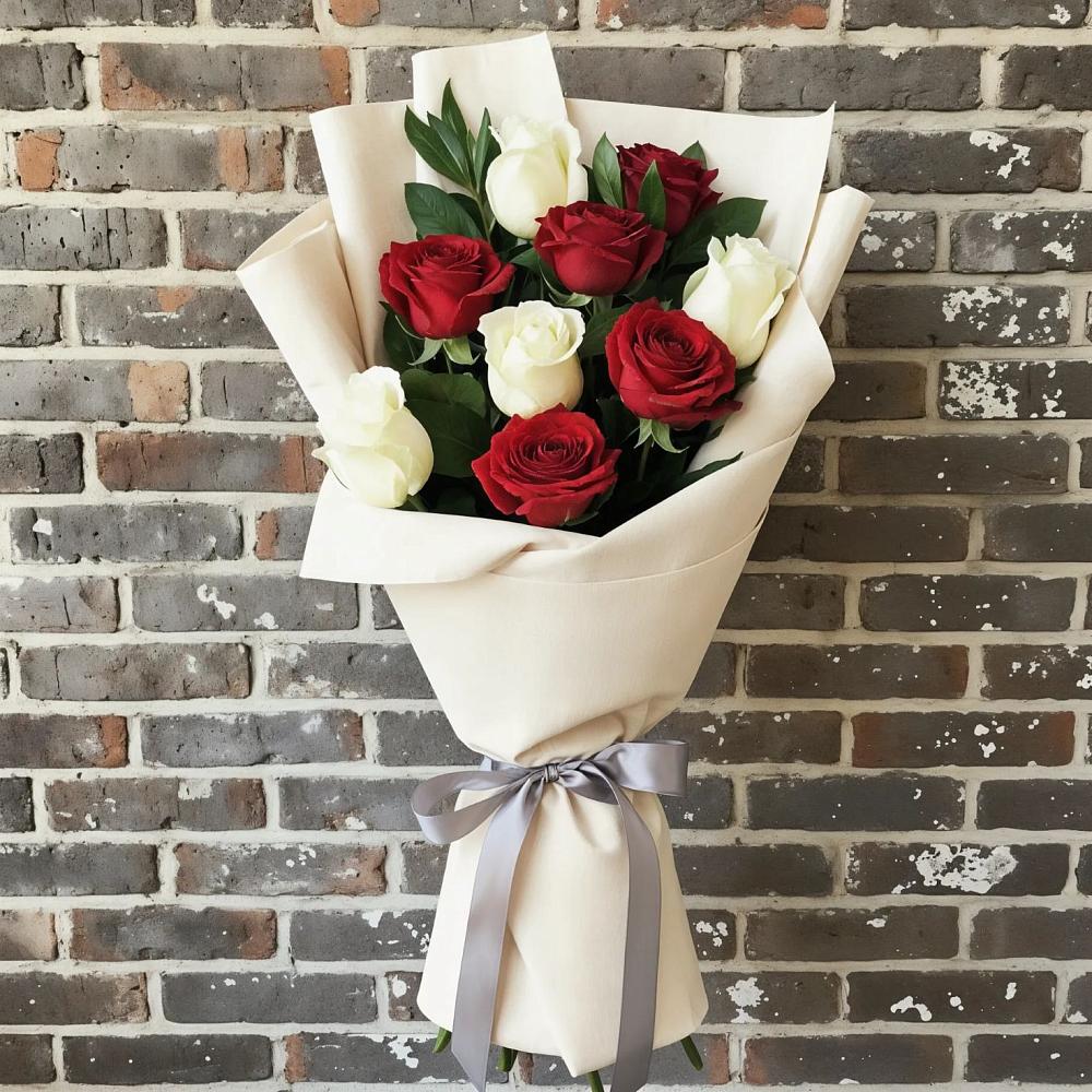 Букет цветов из: Розы в Новом Маяке