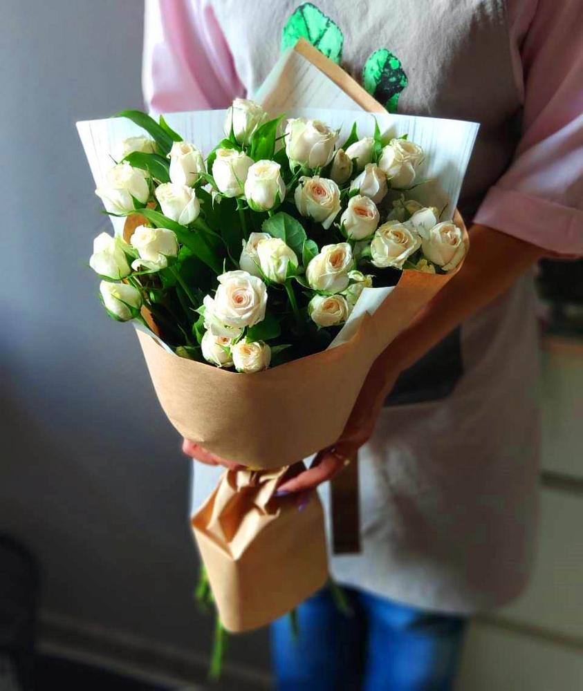 Букет цветов из: Розы в Новом Маяке