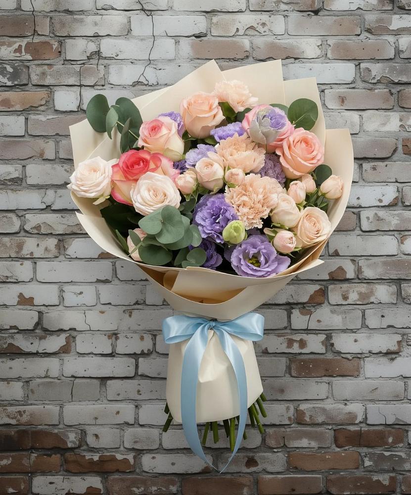 Букет цветов из: Розы, Лизиантусы и Гвоздики в Новом Маяке