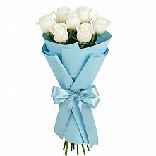 Букет 7 белых роз Проуд в Новом Маяке