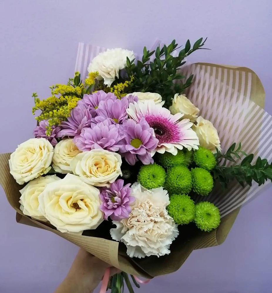 Букет цветов из: Хризантемы, Розы, Гвоздики и Герберы в Новом Маяке