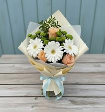 Букет цветов из:  Герберы, Розы и Хризантемы в Новом Маяке