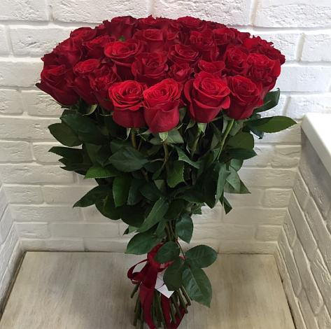 Букет Красные розы Гран При в Новом Маяке