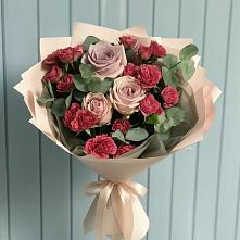 Букет цветов из:  Гвоздики и Розы в Новом Маяке