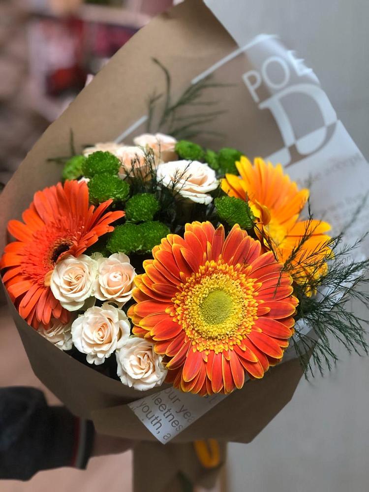 Букет цветов из: Герберы, Хризантемы и Розы в Новом Маяке