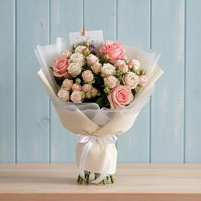 Букет цветов из:  Розы в Новом Маяке