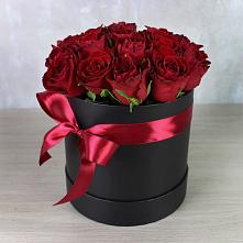 Цветочная композиция из Розы в шляпной коробке в Новом Маяке