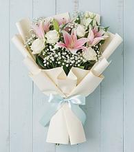 Букет цветов из:  Лилии в Новом Маяке