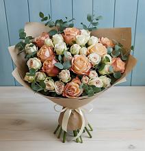 Букет цветов из:  Альстромерии и Розы в Новом Маяке