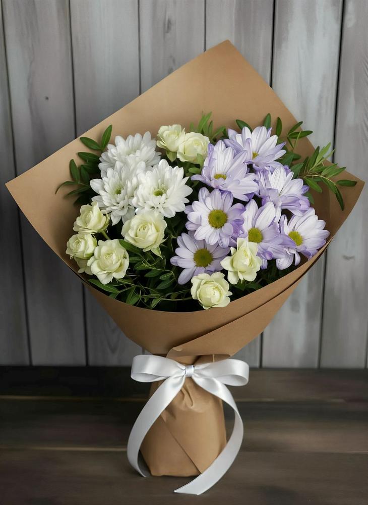 Букет цветов из: Хризантемы и Розы в Новом Маяке