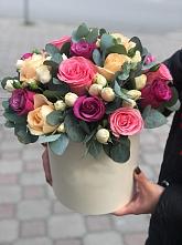 Цветочная композиция из Розы в шляпной коробке в Новом Маяке